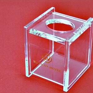 東莞品佳有機(jī)玻璃專業(yè)制作各類工藝品